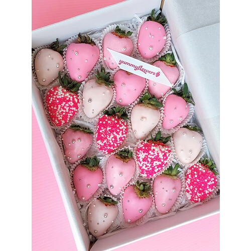 20pcs BARBIE PINK Chocolate Strawberries Gift Box (Custom Wording)